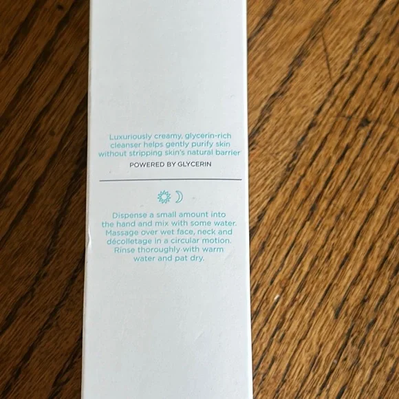 Neo Cleanse Gentle Cleanser - sealed box - Picture 2 of 3